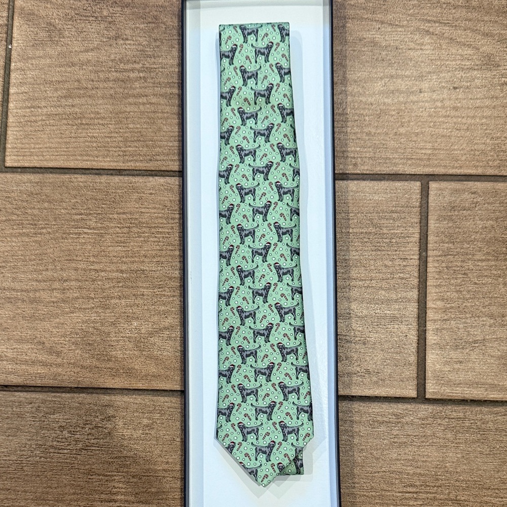 Vineyard Vines Mint Green and Black  Christmas Patterned Tie